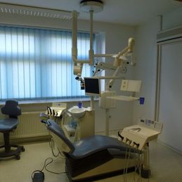Zahnarztpraxis Dr. Ralph Meyer - Behandlungsraum